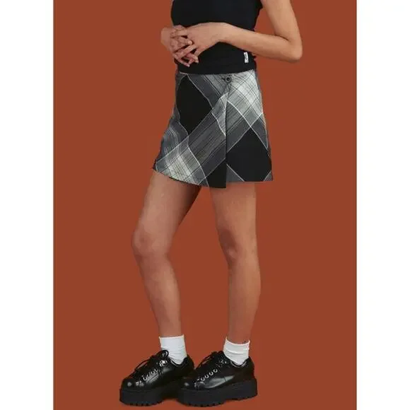 UNIF Skirts Unif Witz Plaid Skirt S Blackwhite Plaid Poshmark